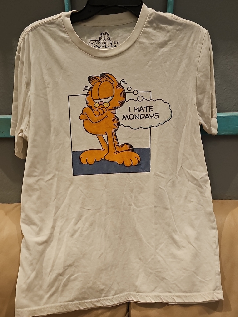 Garfield 'I Hate Mondays' Graphic Tee - Cream